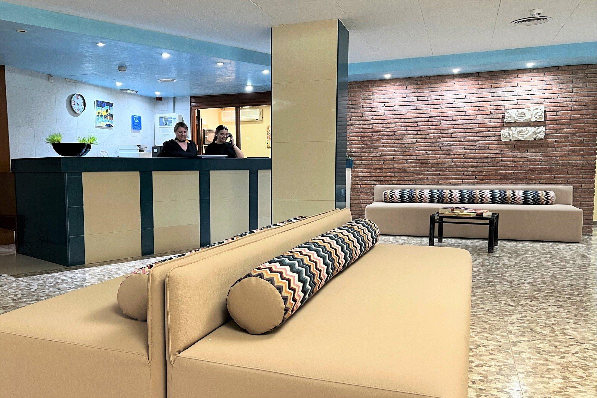 卡塔哥诺瓦酒店 马尔格莱特德玛 外观 照片